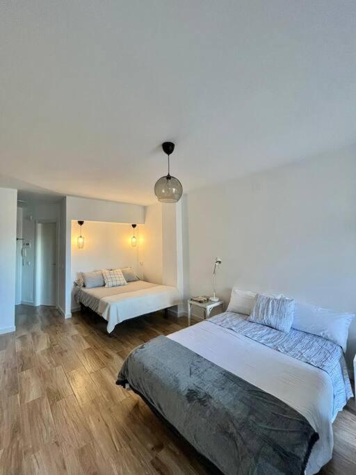 Acogedor Estudio 650 M De Playa Фуэнхирола Экстерьер фото