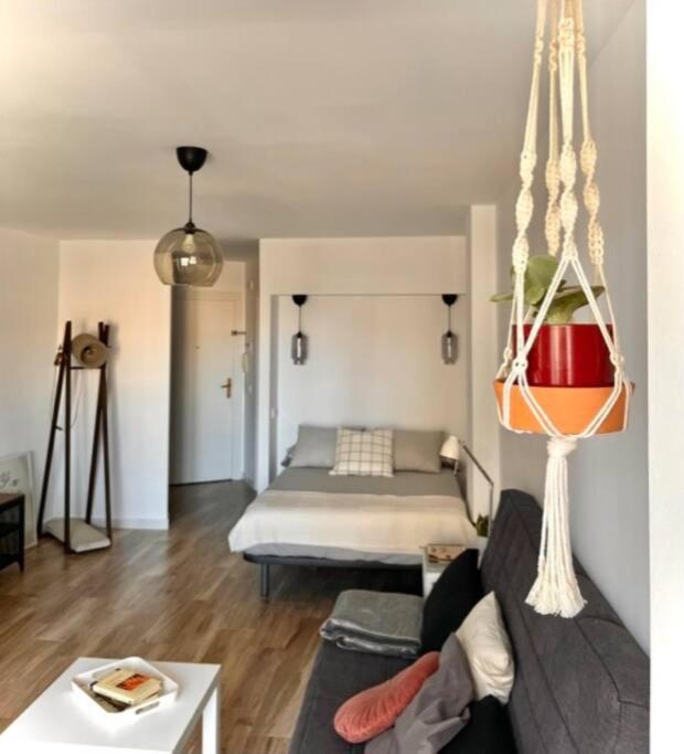 Acogedor Estudio 650 M De Playa Фуэнхирола Экстерьер фото